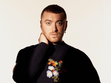 img-title Waduh, Sam Smith Dapat Patung Penis Raksasa dari Pria Ini