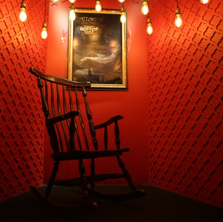Trans Studio Bandung menyediakan photo booth  Studio Central. Pada akhir Oktober ini, dalam rangka memperingati Halloween, tema photobooth adalah Halloween Nightmare - Dunia Lain Horror Time. (Foto: doc. Trans Studio Bandung)