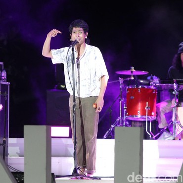 Lirik Lagu Kusut - Fourtwnty