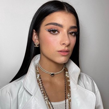 Lirik Lagu One Whole Day - Dixie D'Amelio ft Wiz Khalifa