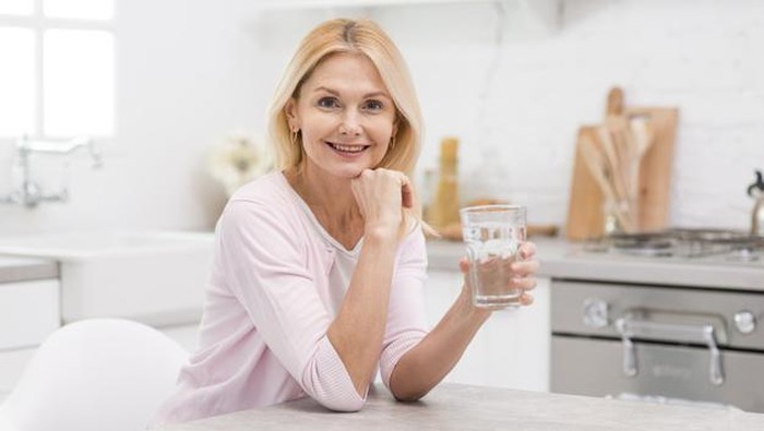 Mau Tetap Cantik Diusia 40-an? Simak Tips-tipsnya dan Mulai dari Sekarang! Mau Tetap Cantik Diusia 40-an? Simak Tips-tipsnya dan Mulai dari Sekarang!
