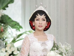 Tata Janeeta Jawab Kabar Dinikahi Brotoseno