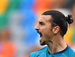 Zlatan Ibrahimovic Bikin Heboh, Posting Foto Kepalanya Plontos!