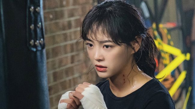 Sejumlah drama baru tayang pada November, mulai dari yang bertabur artis muda, Live On, hingga Amazing Rumor yang dibintangi Sejeong Gugudan dan Jo Byeong-gyu.