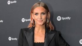 Ashlee Simpson Melahirkan Anak Ketiga, Ziggy Blu