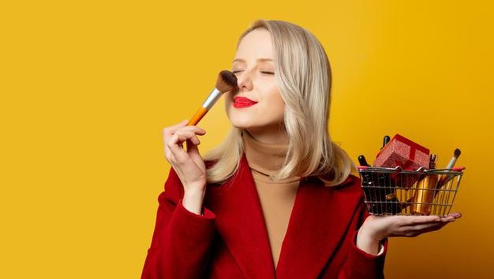 Awas! Jika 4 Tanda Ini Tampak, Segera Buang Produk Kosmetikmu