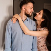 5 Alasan Kenapa Kamu Tidak Boleh Jatuh Cinta dengan Pasangan Orang