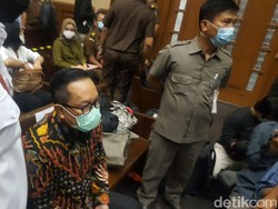 Berkemeja Batik, Giliran Brigjen Prasetijo Jalani Sidang Dakwaan Kasus Suap
