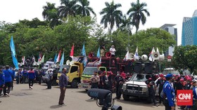 Aksi Buruh, Akses Jalan Menuju Istana Ditutup