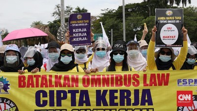 Jejak UU Ciptaker: Dibahas Kilat, Demo Besar, hingga Perppu Jokowi