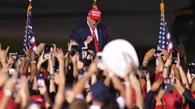 Massa Trump Kepung 'KPU' Michigan Minta Setop Penghitungan