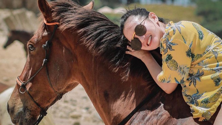 Intip Liburan Seru Ibnu Jamil & Ririn Ekawati di Sumba Intip Liburan Seru Ibnu Jamil & Ririn Ekawati di Sumba
