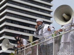Haikal Hassan Kecam Presiden Macron di Demo Kedubes Prancis