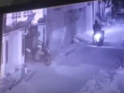 Terekam CCTV, Aksi Pencurian Motor di Rumah Kos di Jakarta