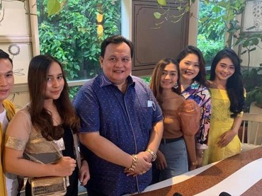 Minola Sebayang Jadi Produser Musik Dibantu Rieka Roeslan