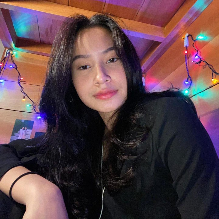 <p>Di film <em>Virgo and The Sparklings</em>, Satine berperan sebagai Ussy. Ia akan beradu akting dengan sejumlah bintang film remaja, yakni Adhisty Zara, Mawar Eva de Jongh, dan Bryan Domani. (Foto: Instagram @satinezaneta)</p>