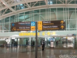 Libur Natal-Tahun Baru, 387.774 Orang Diprediksi Masuk Bali Via Ngurah Rai
