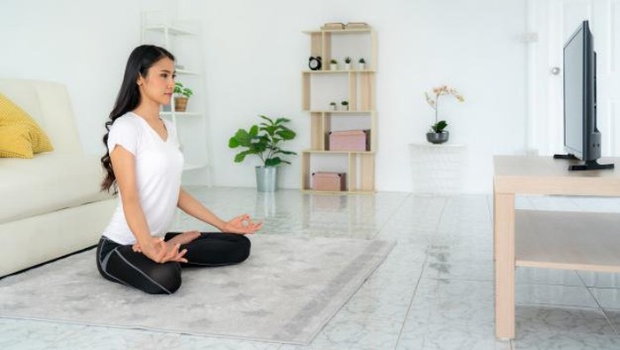 Tips-Tips untuk Para Introvert Agar Tetap Sehat Tanpa Keluar Rumah