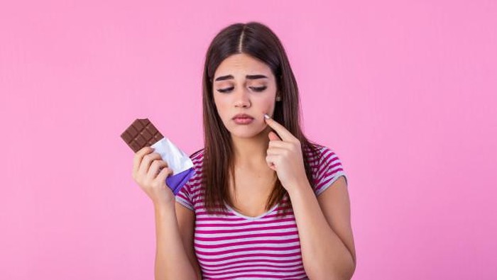 3 Makanan yang Harus Dihindari Pejuang Jerawat