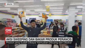 VIDEO: Aksi Sweeping dan Bakar Produk Perancis