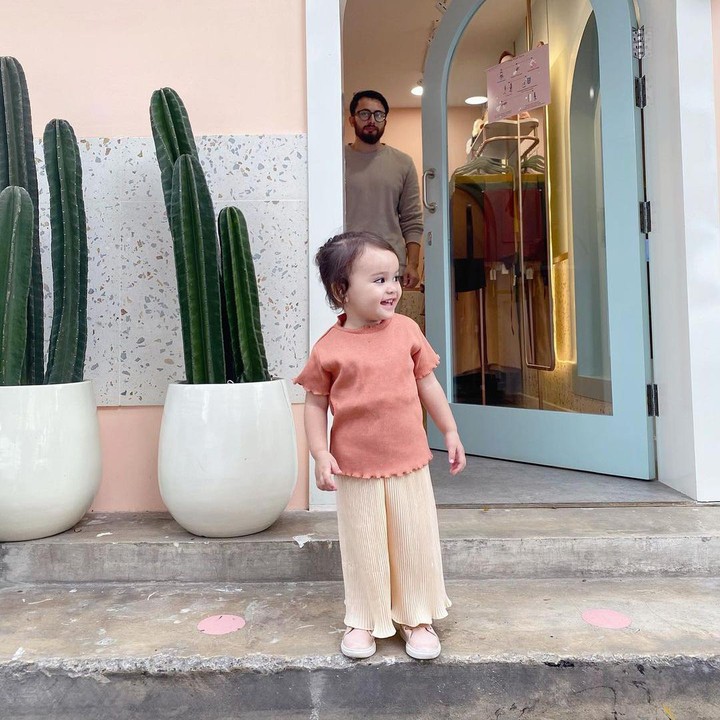 <p>Hamidah dan Irvan dikaruniai seorang anak perempuan, yang diberi nama Shireen Amira Hafa. (Foto: Instagram @hamidahrachmayanti)</p>