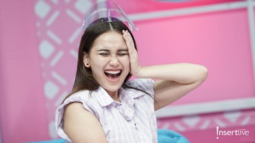 img-title Ayu Ting Ting Segera Nikah, Ibunda Sudah Sreg dengan Adit Jayusman