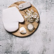 Body Scrub VS Bath Gloves, Lebih Bagus yang Mana untuk Eksfoliasi?
