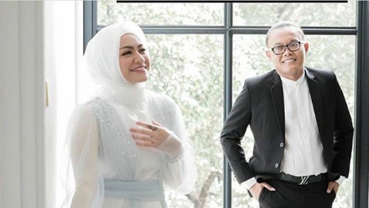 Foto Mesra Sule dan Nathalie Holscher