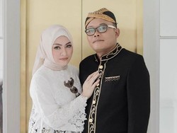 Kado Ultah Sule di Usia 43 Tahun, Nikahi Nathalie Holscher
