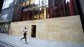 Dolce & Gabbana Rilis Koleksi Kolaborasi dengan Jujutsu Kaisen