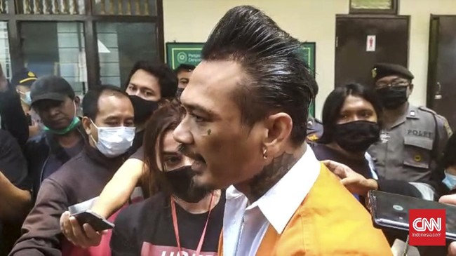 Penyidik Ditreskrimum Polda Metro Jaya akan memeriksa Jerinx sebagai tersangka kasus dugaan pengancaman, Senin (9/8).
