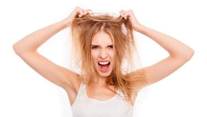 Rambut Berubah Menjadi Kecoklatan? Ternyata Ini 5 Faktor Penyebabnya!