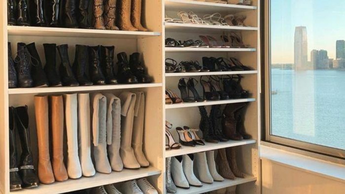 Sepatumu Jadi Terbengkalai dan Bau Apek karena #dirumahaja? Ini Solusinya!