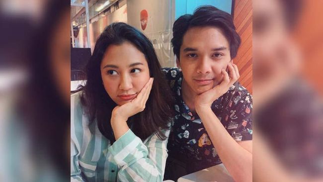 Sherina Munaf dan Baskara Mahendra kompak mangkir sidang cerai perdana yang digelar di Pengadilan Agama Jakarta Selatan pada Kamis (30/1).
