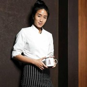 Steal The Look: Intip Gaya Casual Chef Renatta Moeloek yang Simple Namun Tetap Menawan