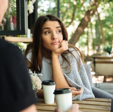 img-title Hati-Hati! 5 Sikap Ini Tanda Kamu Terlalu Clingy