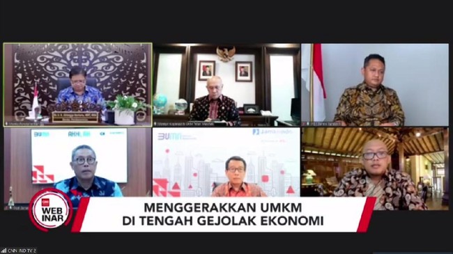 Faktor permodalan merupakan salah satu kendala utama yang dihadapi UMKM saat ini. Untuk itu, UMKM harus didukung permodalan seperti Kredit Usaha Rakyat (KUR).