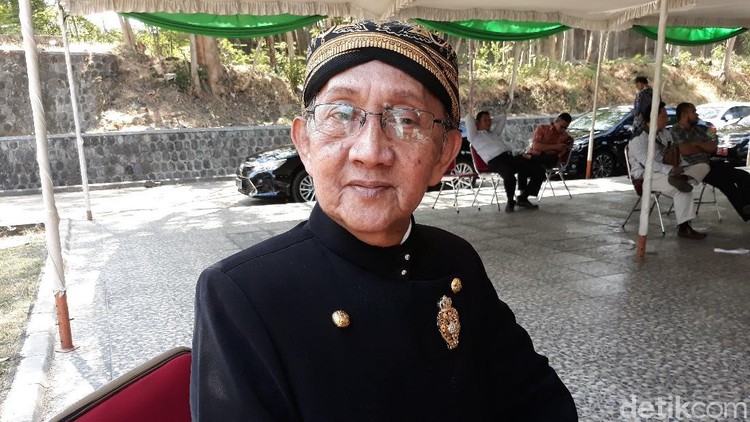Ki Manteb Sudarsono.