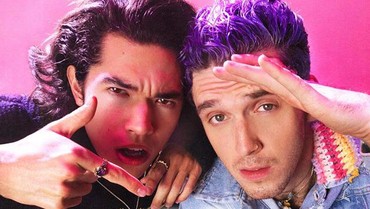 Lirik Lagu Fake - Lauv feat Conan Gray