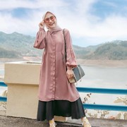 Mix and Match Outfit Hijab dengan Tunik, Kasual dan Chic!