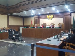 Pengacara Jelaskan soal Souvenir iPod di Pernikahan Anak Nurhadi