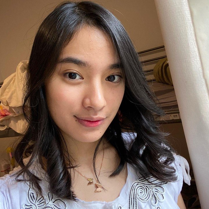 <p>Pengasuh Kiano Tiger Wong, anak Baim Wong dan Paula Verhoeven curi perhatian netizen karena wajah cantiknya.</p>
