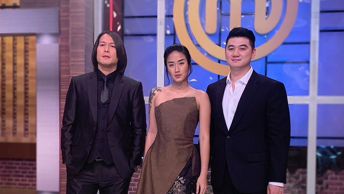 Potret Juri Master Chef Indonesia dengan Pasangannya, Romantis! Potret Juri Master Chef Indonesia dengan Pasangannya, Romantis!
