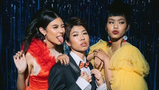 Lirik Lagu Look At Me Now - Ramengvrl feat Ted Park