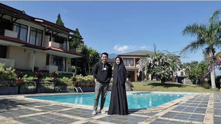 Reza Surya dan Ria Ricis Reza Surya dan Ria Ricis