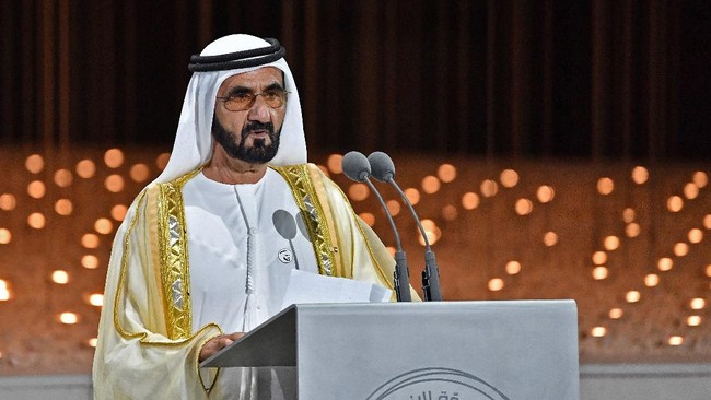 Perdana Menteri sekaligus Wakil Presiden Uni Emirat Arab (UEA), Sheikh Mohammed bin Rashid, telah disuntik vaksin virus corona.