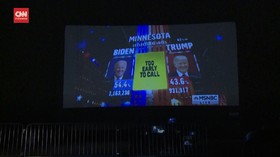 VIDEO: Pendukung Trump Berpesta, Suporter Biden Sabar Menanti