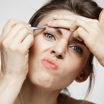 img-title Tips Agar Merapikan Alis Gak Terasa Sakit