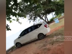 Sepasang Honorer Mesum dalam Mobil di Pantai Bintan Dipanggil Pemda