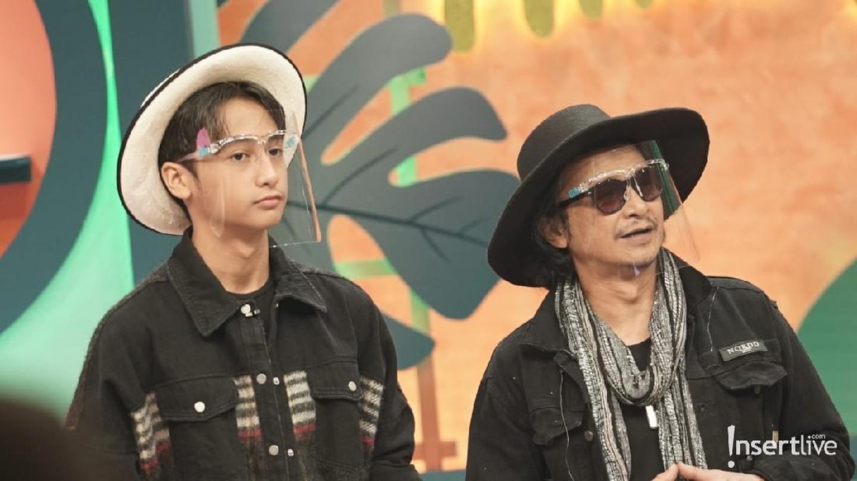 Andy &sol;rif dan putra keduanya